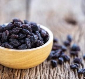 Sun-Dried Black Raisins